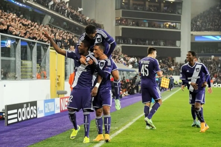 Het rapport van Anderlecht: Chancel 'Europese lente' Mbemba en Defour in glansrol