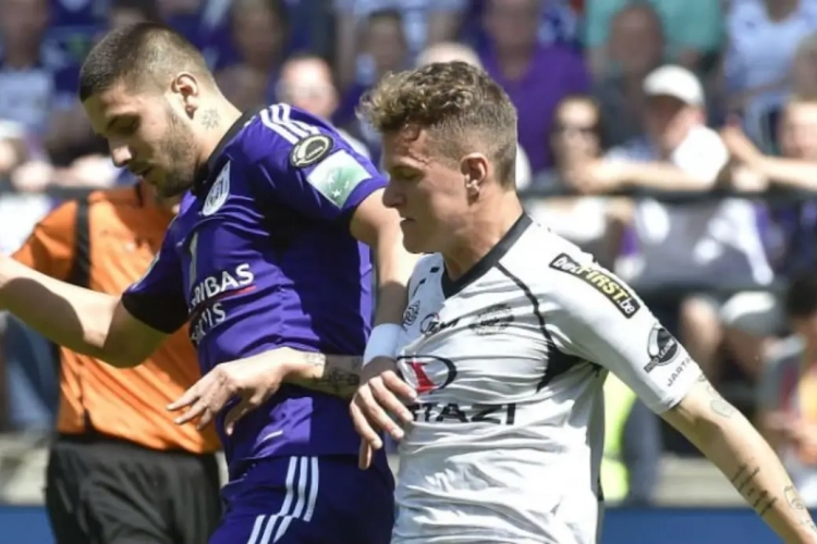 Prijskaartje hangt rond nek Scholz: 3 miljoen euro