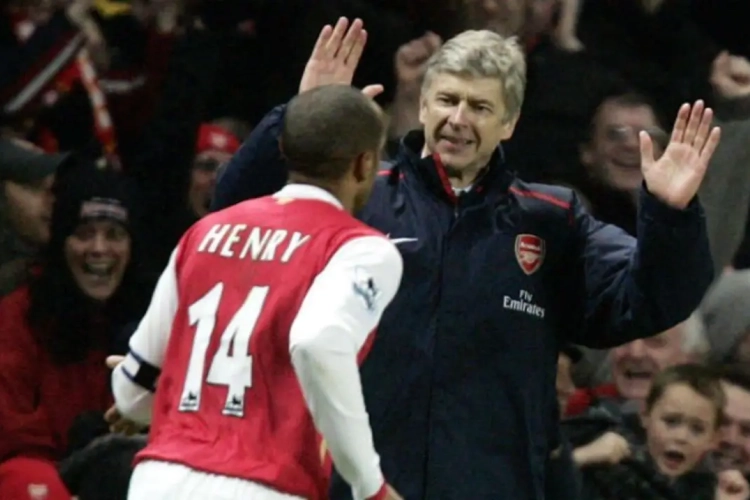 Thierry Henry kritisch tegenover Arsenal: "Er moeten 4 versterkingen bij"