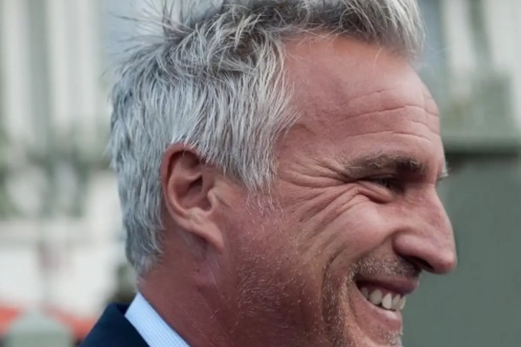 Opmerkelijk: Ginola bindt strijd aan met Blatter met hulp van gokkantoor