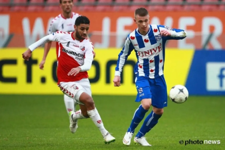 Ongezien: Utrecht-speler slaat ploegmaat gebroken kaak