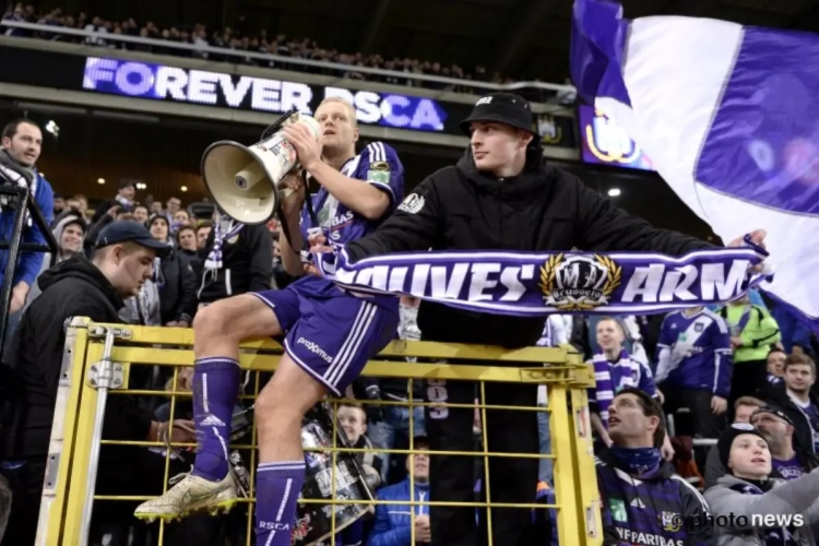 Deschacht laat zich eens gaan na match 501