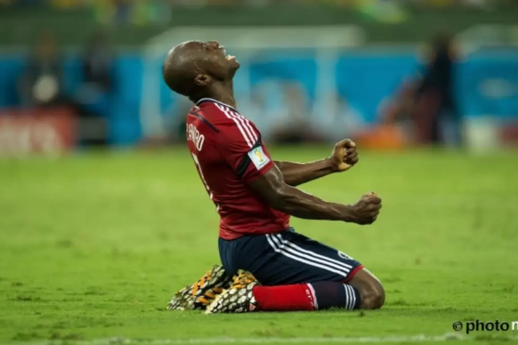 VIDEO: Colombiaan kan testosteron niet tegenhouden bij zoveel vrouwelijk schoon