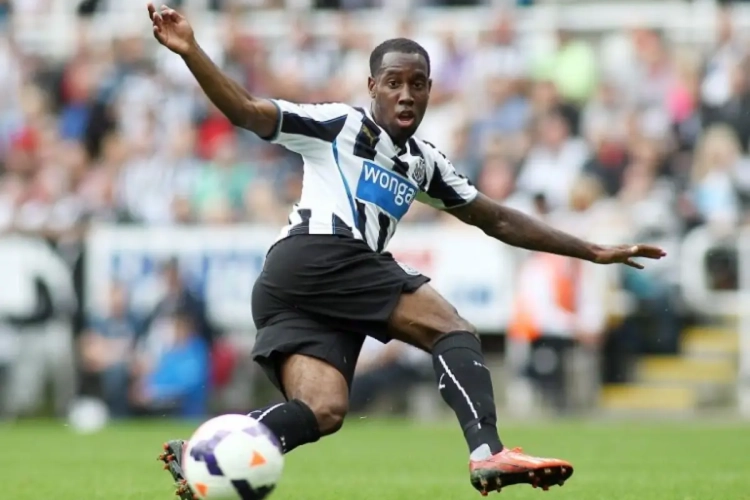 Kluivert wil FIFA-regels omzeilen: speler Oranje naar Curaçao?