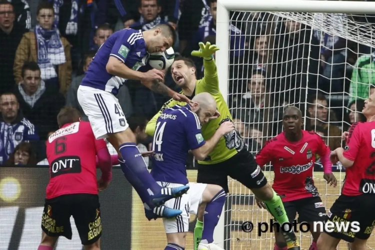 Gezocht bij Anderlecht: doelpuntenmakers die niet Mitrovic heten