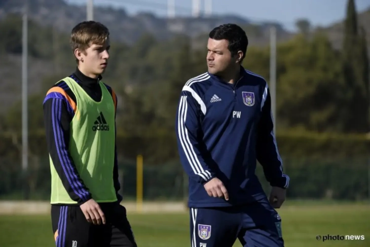 'Anderlecht plooit voor kritiek en gooit medische staff op de keien'