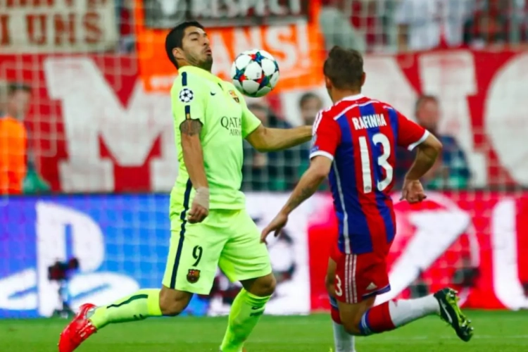 Suarez schudde gisteravond dit geweldig tierlantijntje uit zijn sloffen!