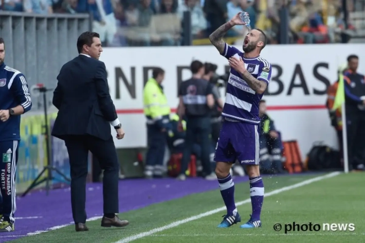 Deze wel erg opvallende club hoopt op de komst van Defour