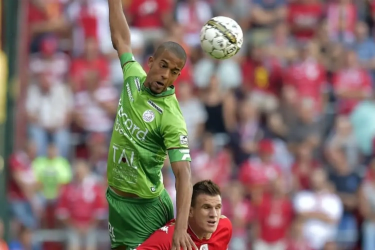 Muslin heeft een probleem: zijn 4-3-3 lijkt nergens naar