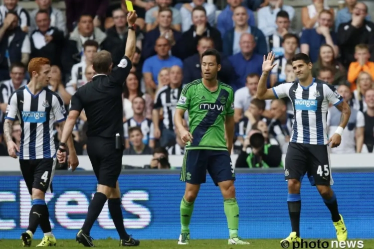 Mitrovic afgemaakt in Engeland na nieuwe snelle gele kaart