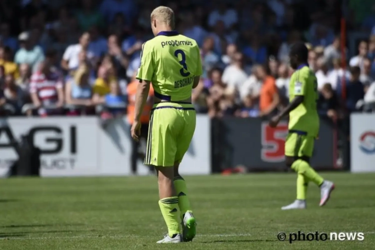 Kan het nog straffer? Moeder Deschacht viert mee bij KVO na blamage van haar zoon