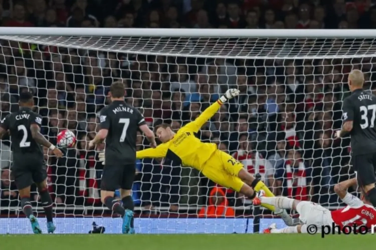 Mignolet krijgt de zwarte piet: "Maar volgende keer ga ik ook voor die bal"