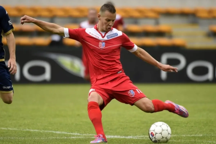 Zware aderlating voor Moeskroen: Waasland-Beveren komt topspeler weghalen