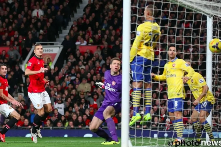 Arsenal-fan koopt DVD via eBay... maar krijgt juichende Van Persie in de plaats