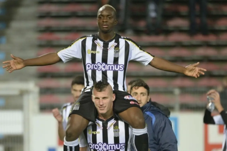 Racing Genk plukt na Dewaest ook Kebano weg op Mambourg