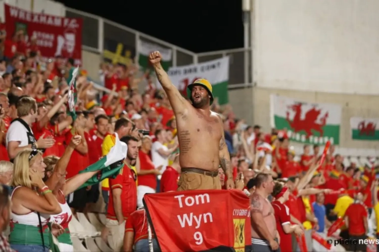 Met een gebroken been mee naar het EK? Bij Wales doen ze het