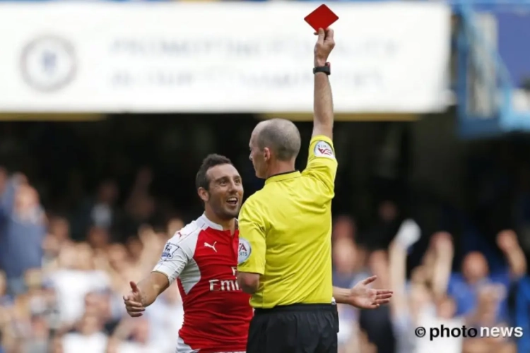 Bijna 100.000 fans willen scheidsrechter nooit meer in Emirates Stadium zien