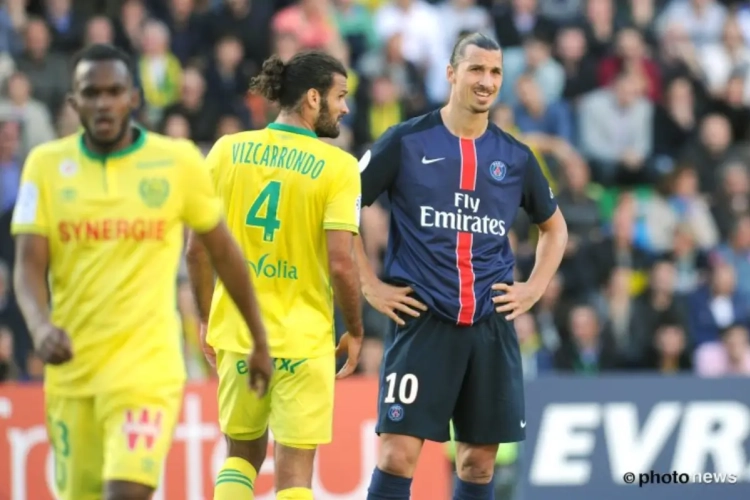 Video: Zlatan is helemaal zichzelf en houdt tegenstander tot twee keer toe in wurggreep