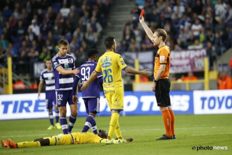 De Kanaries kleuren rood na negen speeldagen