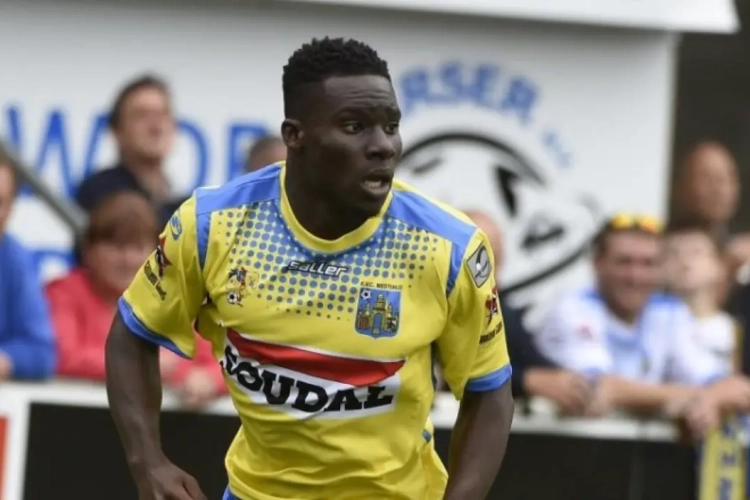 "Sixpack van Ronaldo is niets vergeleken met deze van verdediger Westerlo"