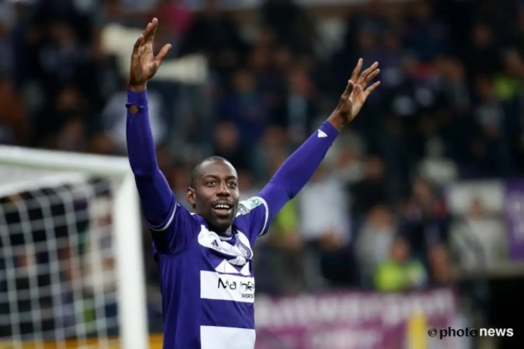 Okaka kan in Brussel de voorkeur krijgen op... Balotelli