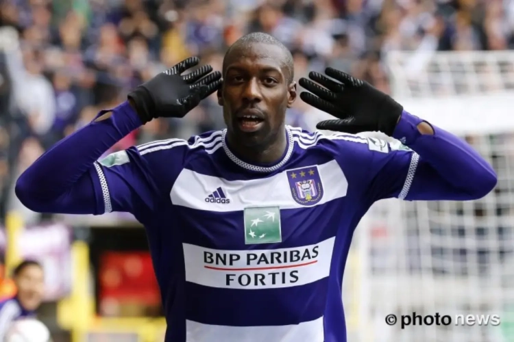 Okaka wil nog steeds de Europa League winnen en is vol lof over twee ploegmaats