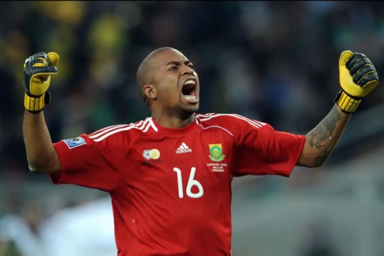 Video: deze doelman gaat de wereld rond na waanzinnige 'Scorpion Kick 2.0'