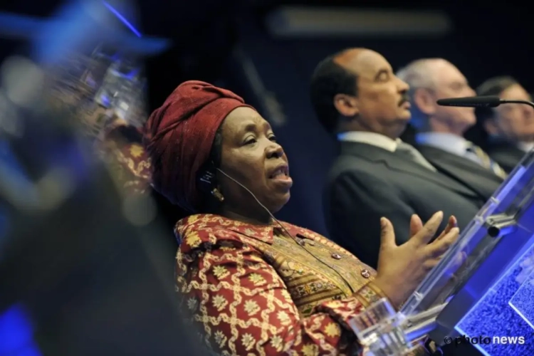 Ongezien: president laat voetbalmatch afbreken omdat... hij zich verveelde