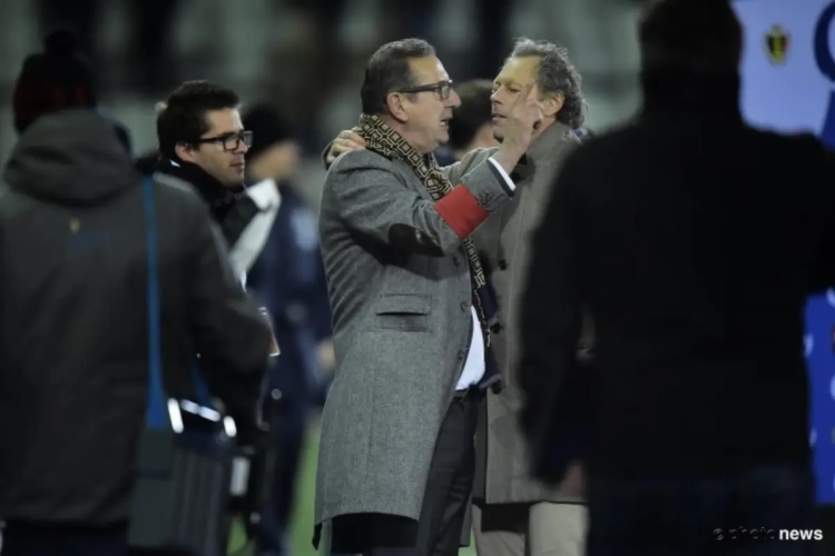 Leekens wijst met beschuldigende vinger: "De scheidsrechter heeft een zware fout gemaakt!"