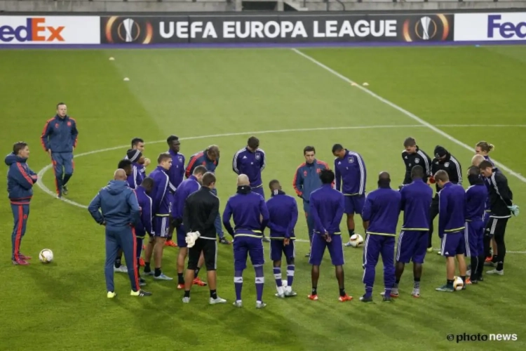 Hasi heeft een plan en dus wil hij genieperige volgers in het Vanden Stockstadion te slim af zijn