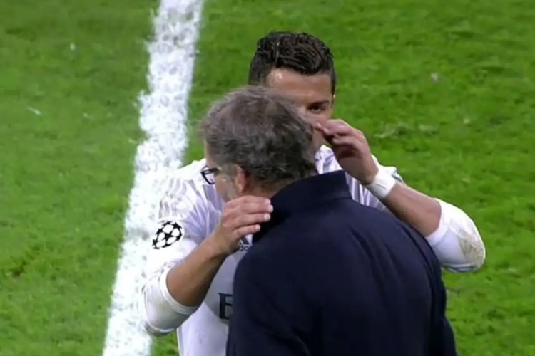 Cristiano Ronaldo naar PSG? Dit fluisterde CR7 in het oor van Laurent Blanc