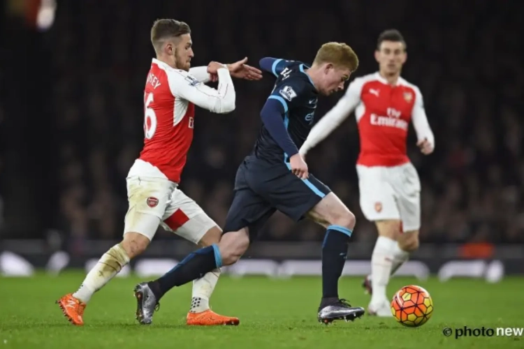 Oeps! De Bruyne gaat hier helemaal de mist in, tot jolijt van Emirates Stadium