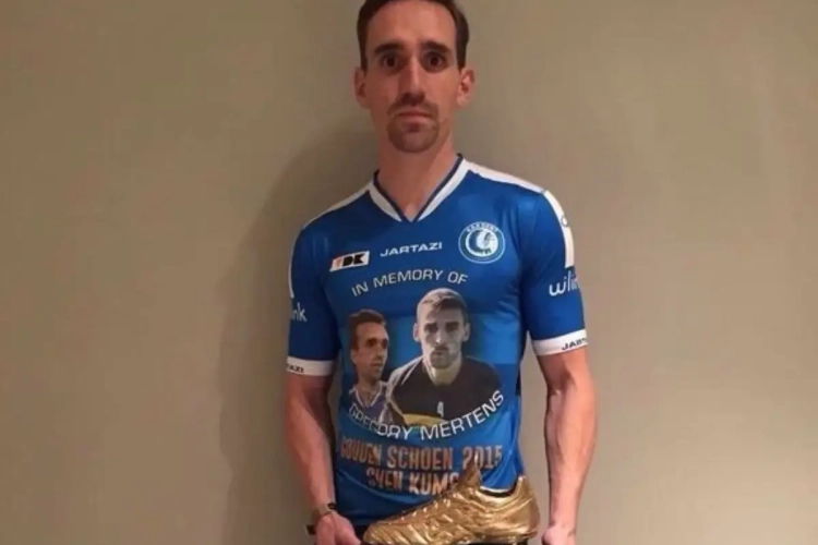 Collector's items voor de fans: AA Gent en Jartazi pakken uit met speciale shirts naar aanleiding van Gouden Schoen