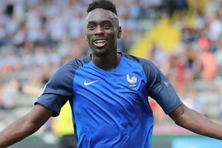 Wat Frankrijk tijdens EURO 2016 niet lukte, kunnen de U19 na weergaloze zege tegen Italië wel