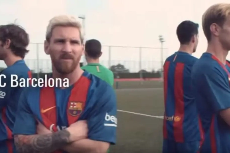 VIDEO: Messi &amp; co spelen wedstrijdje tegen Spaanse nationale blindenploeg