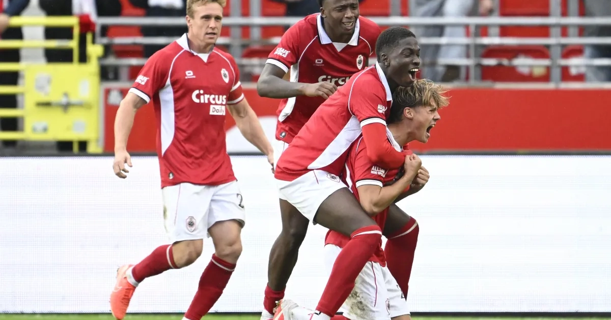 Antwerp Crushes Charleroi 3-0 to Claim First Win in Six Matches