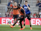 Januzaj en Lukaku testen speciale 'sok-voetbalschoen'