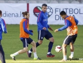Malaise bij Oranje vertaalt zich op training: Depay en Van Persie staan neus aan neus