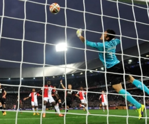 Feyenoord voorbij Standard in bizarre tweede helft