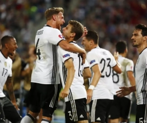 Na spelletje blufpoker en ongeziene strafschoppenreeks met belachelijke missers staat Duitsland in de halve finale (mét beelden)