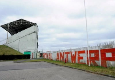 Antwerp FC opnieuw met de billen bloot
