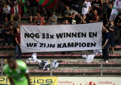 Supporters Essevee kwamen met ludieke spandoeken op de proppen