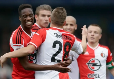Feyenoord zet kanonstart verder, PSV volgt met moeite