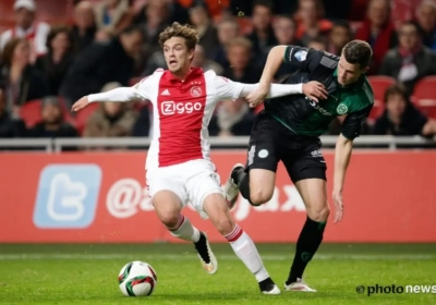 Ajax verslaat Padt en zet PSV onder druk