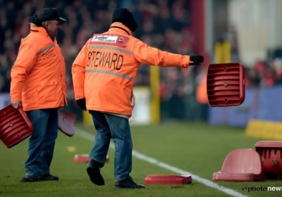 Zo lacht Kortrijk-voorzitter met Brugse stoeltjesgooiers