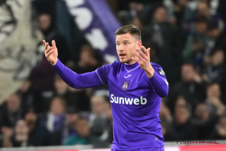 Jan Vertonghen ronge son frein : la situation très difficile du capitaine d'Anderlecht