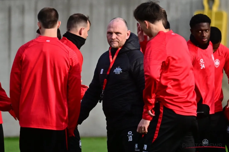 Recht voor de raap: Oosting zegt wat er wel en niet met hem afgesproken is bij Antwerp