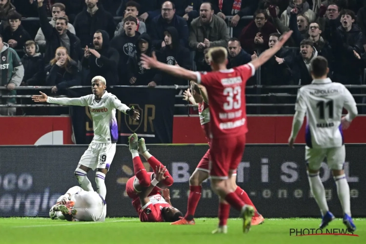 🎥 Was het er één? Antwerp opent score via strafschop die Anderlecht woedend maakt