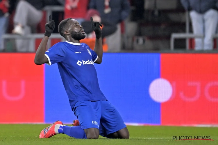 KAA Gent maakt tandenloos Standard alweer helemaal in: Kanga de grote man met hattrick