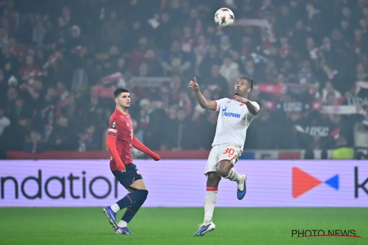 🎥 Dat is dan een pietgoal: "Met een lichaamsdeel waarmee je geen buitenspel kan staan"